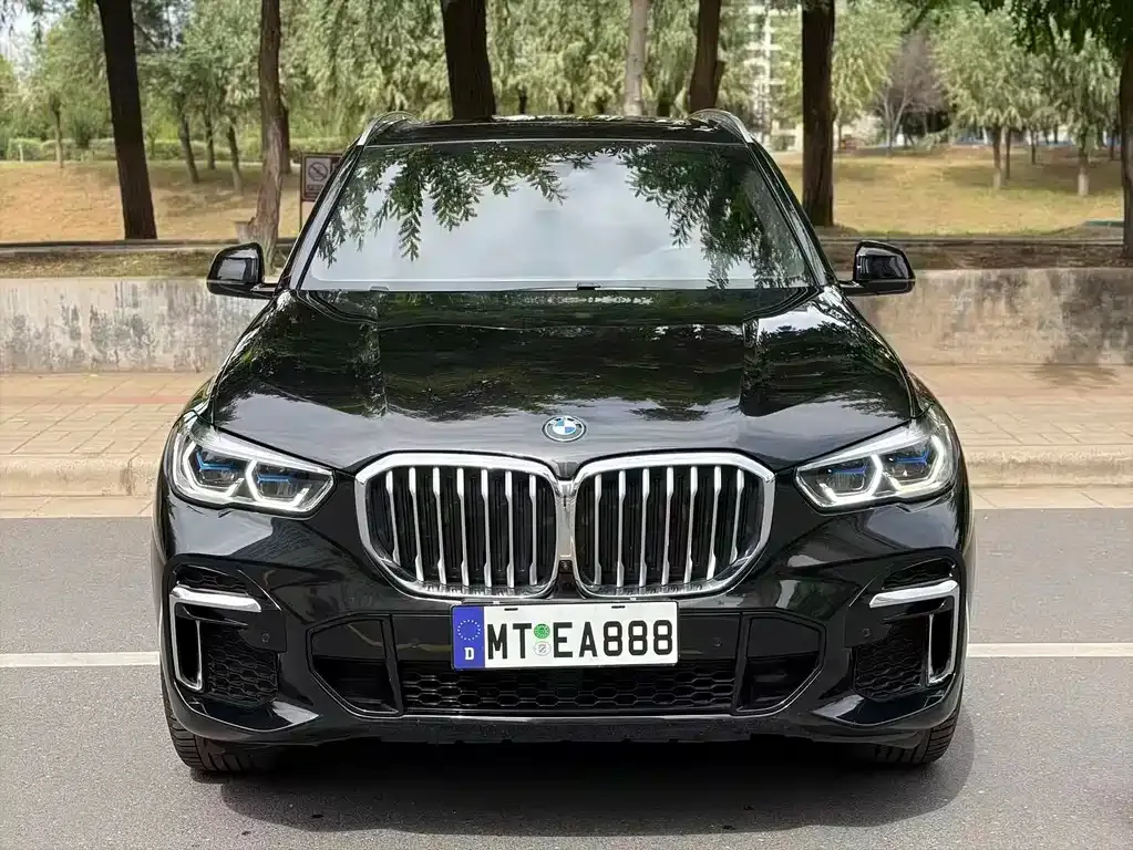 BMW X5 — фото 1