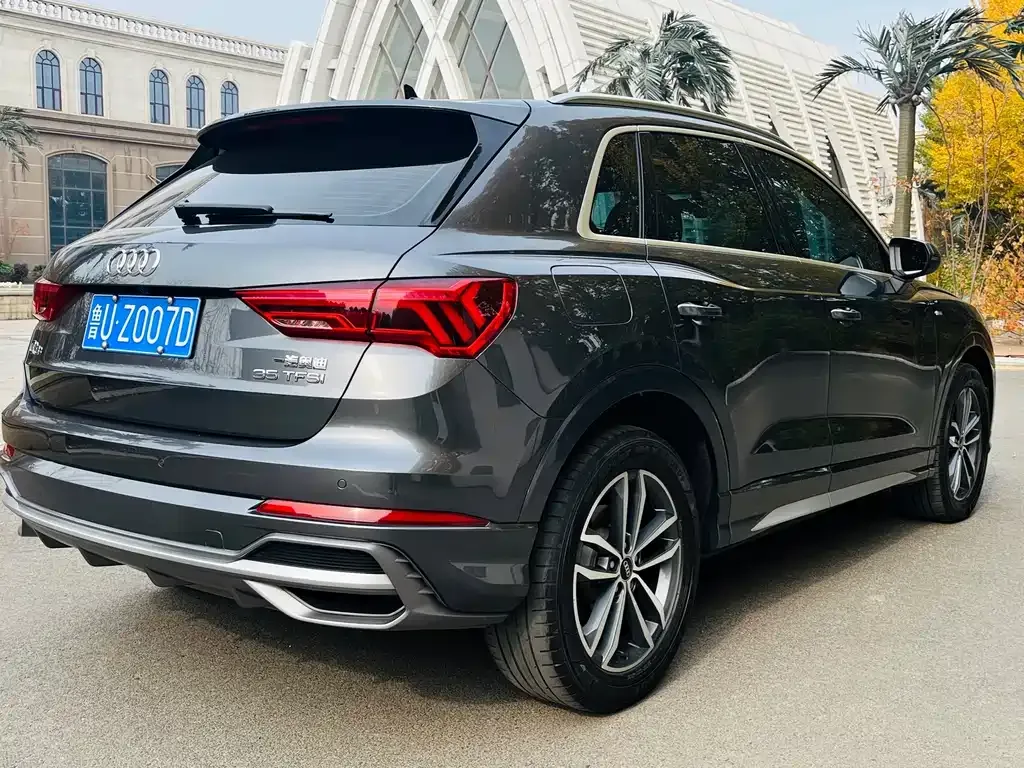 Audi Q3 — фото 10