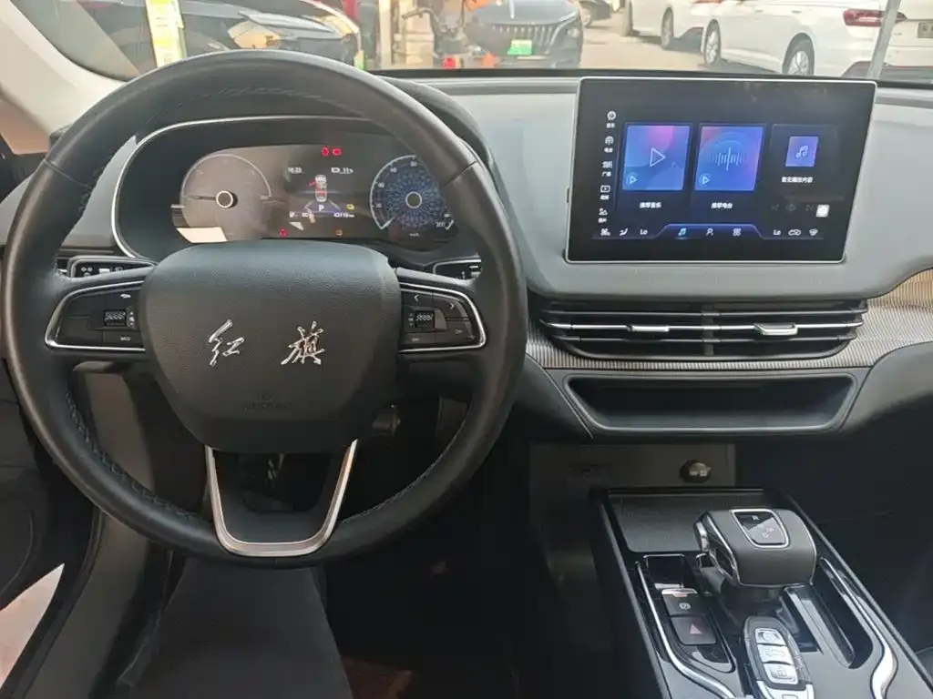 Hongqi E-QM5 — фото 6