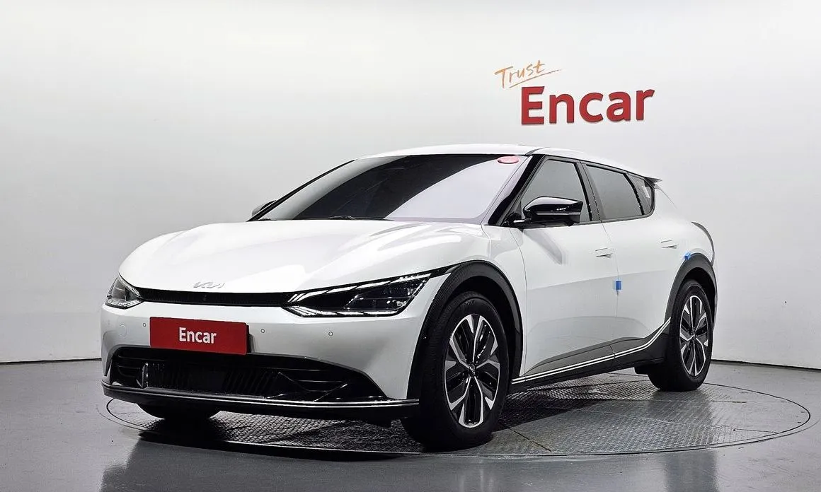 Kia EV6 — фото 1
