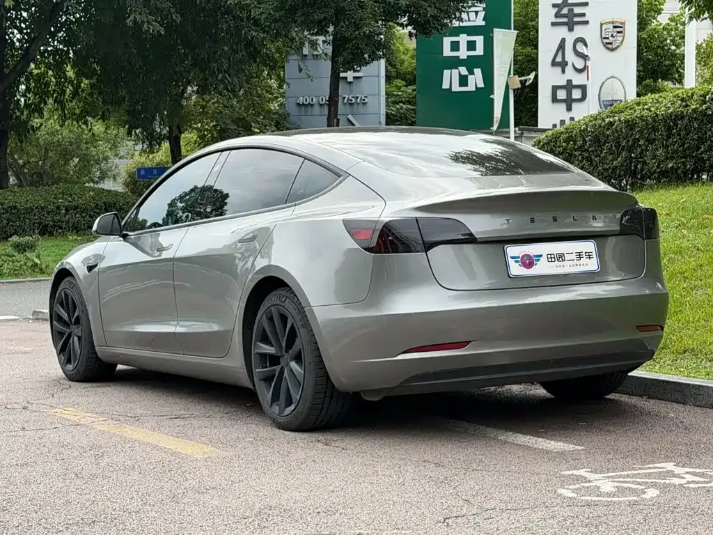 Tesla Model 3 — фото 8