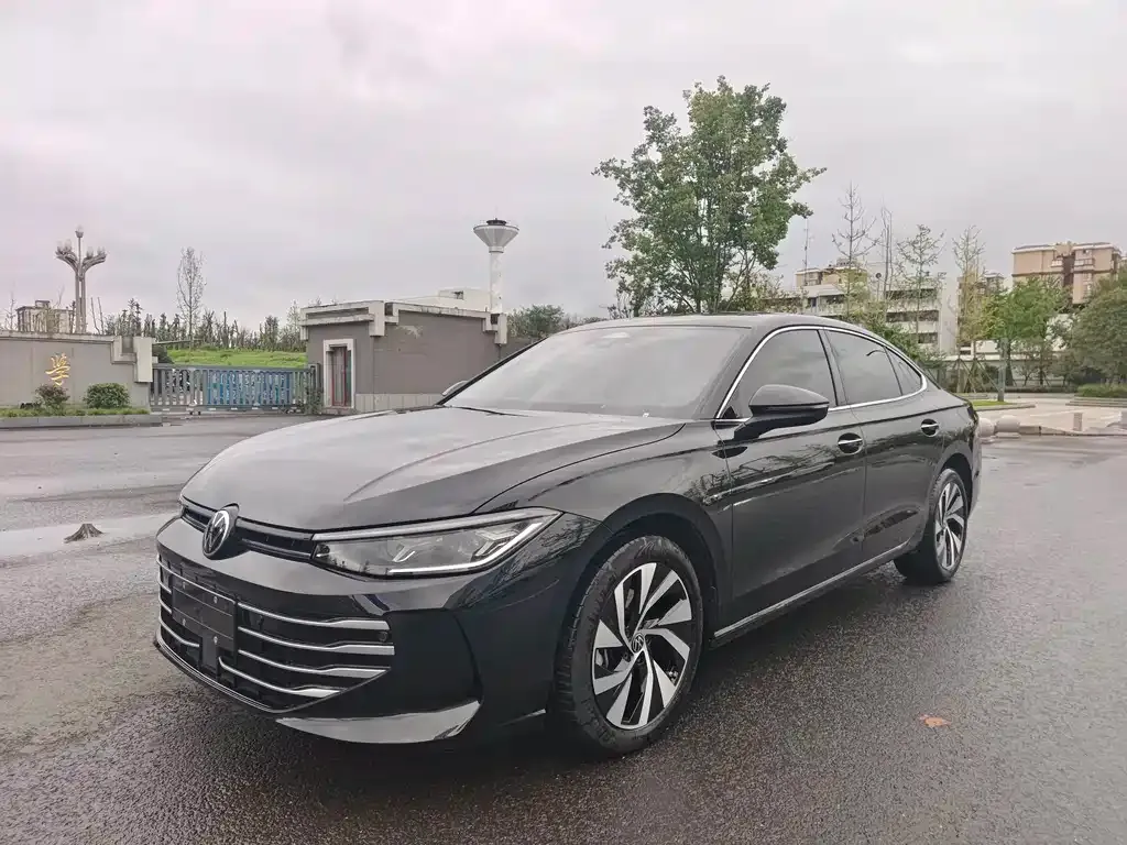 Volkswagen Passat — фото 1