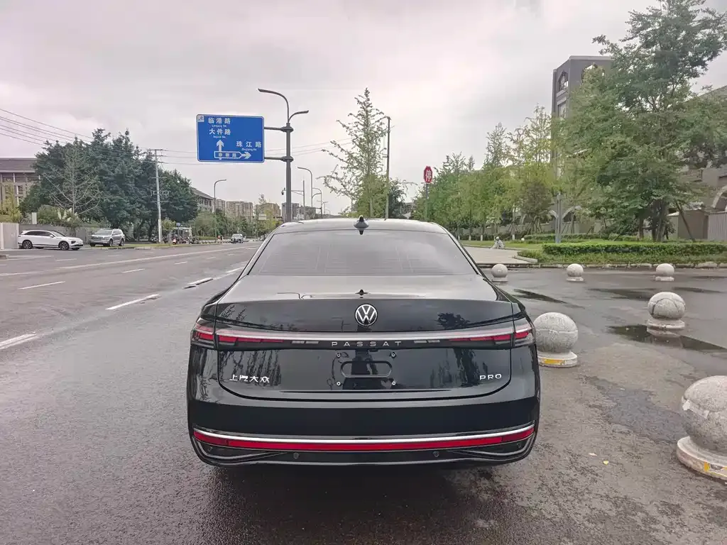 Volkswagen Passat — фото 9
