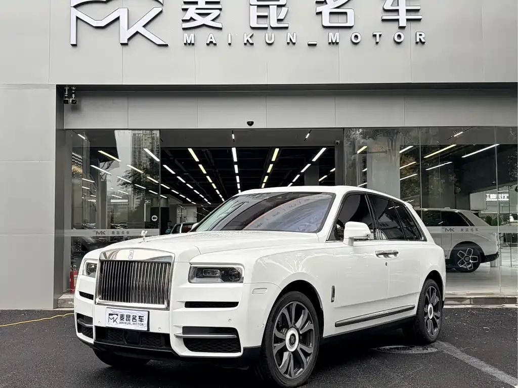 Rolls-Royce Cullinan — фото 1