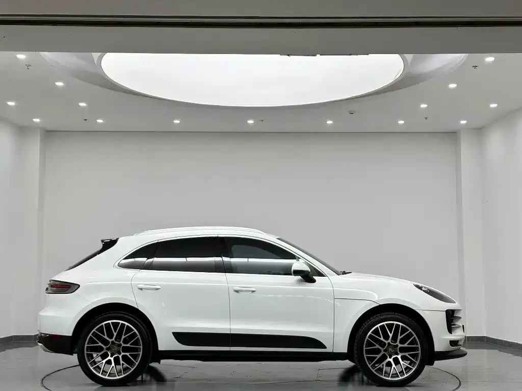 Porsche Macan — фото 10