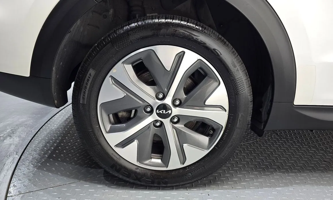 Kia Niro — фото 10