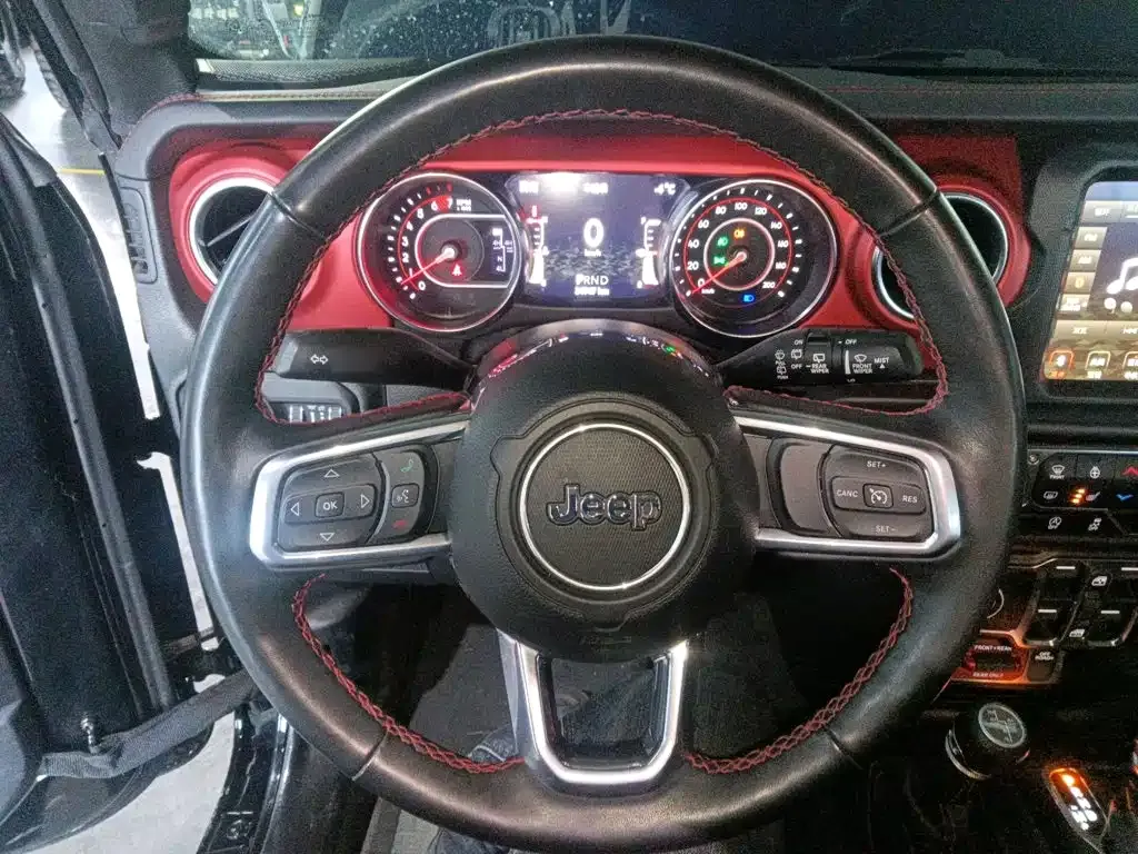 Jeep Wrangler — фото 2