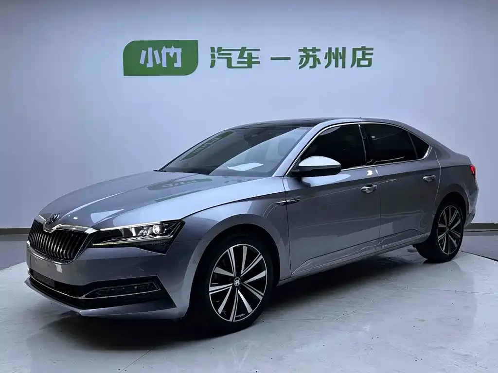 Skoda Superb — фото 1