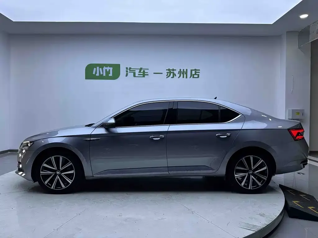 Skoda Superb — фото 6