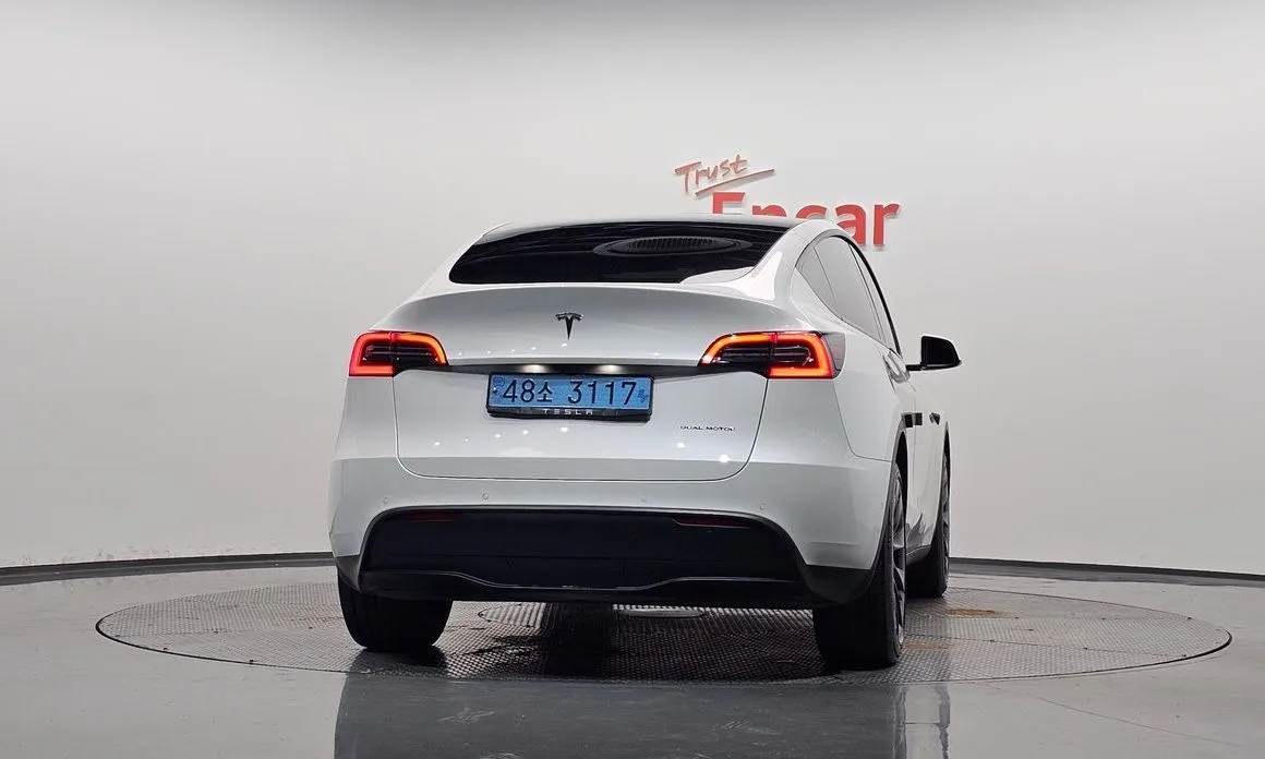 Tesla Model Y — фото 4