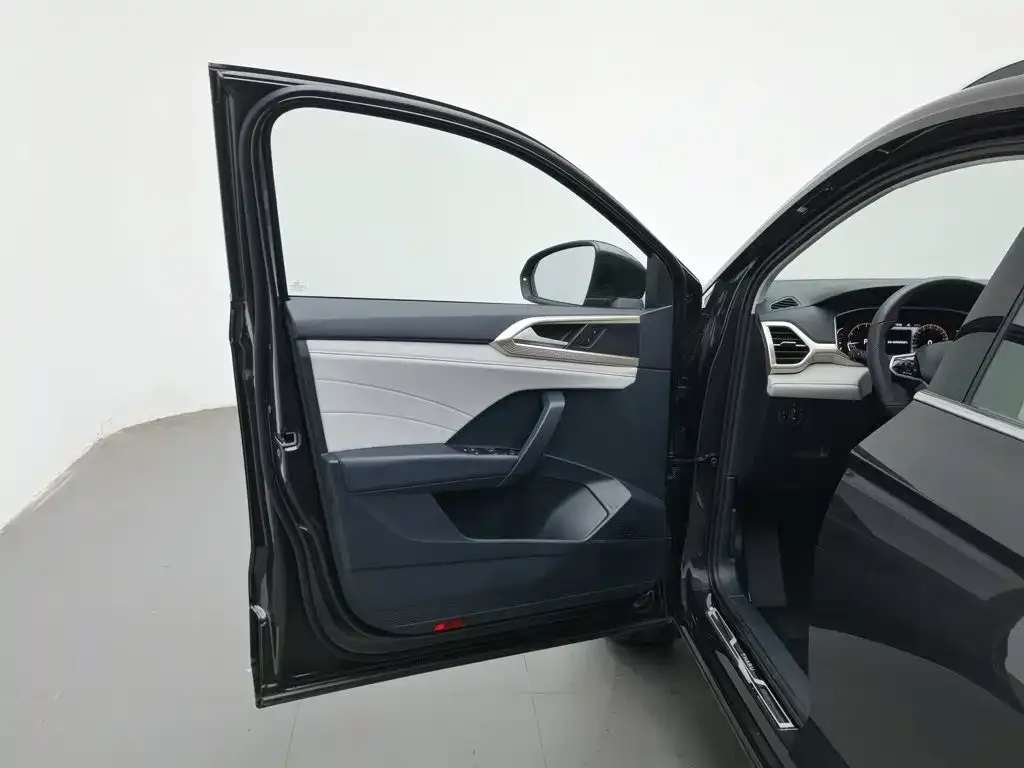 Volkswagen Tharu — фото 4
