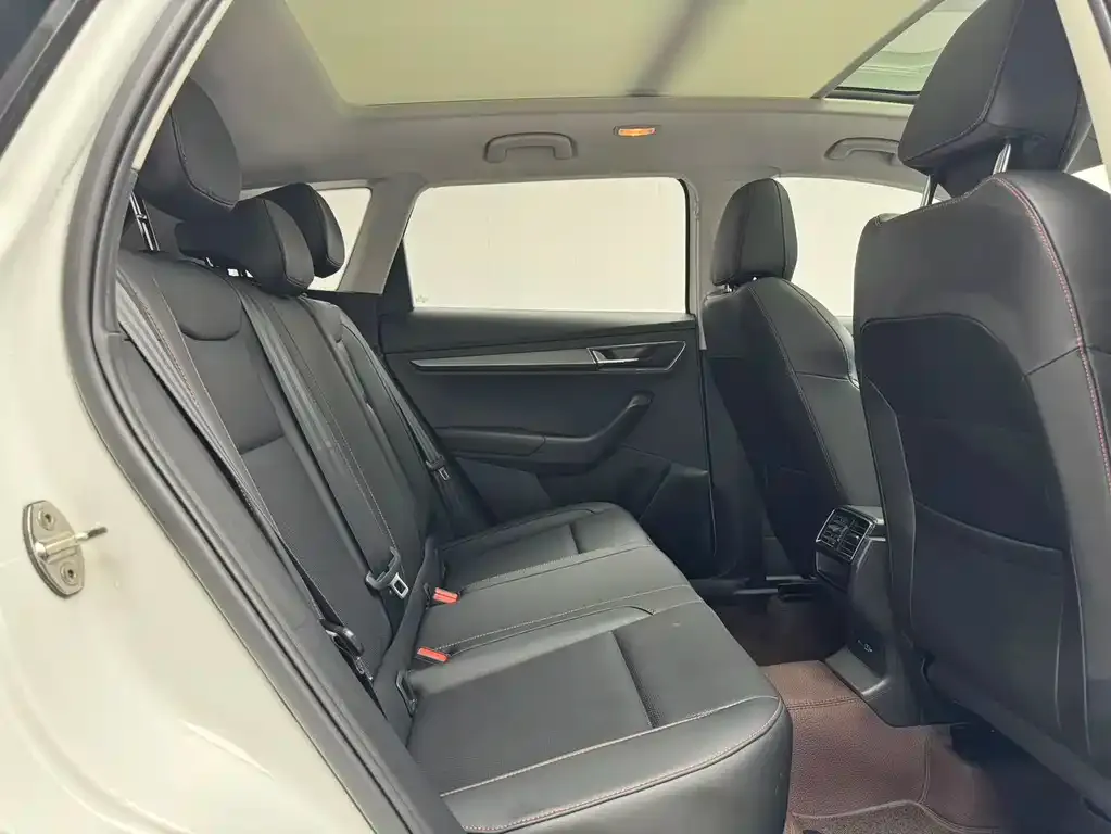 Skoda Karoq — фото 2
