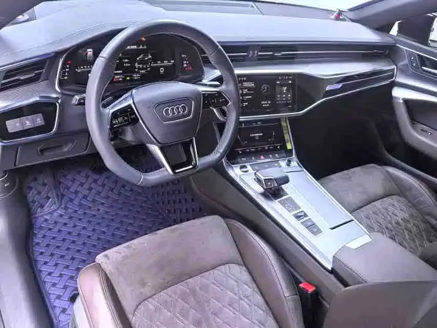 Audi A7L — фото 7