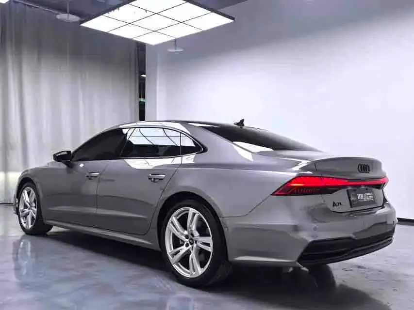 Audi A7L — фото 5
