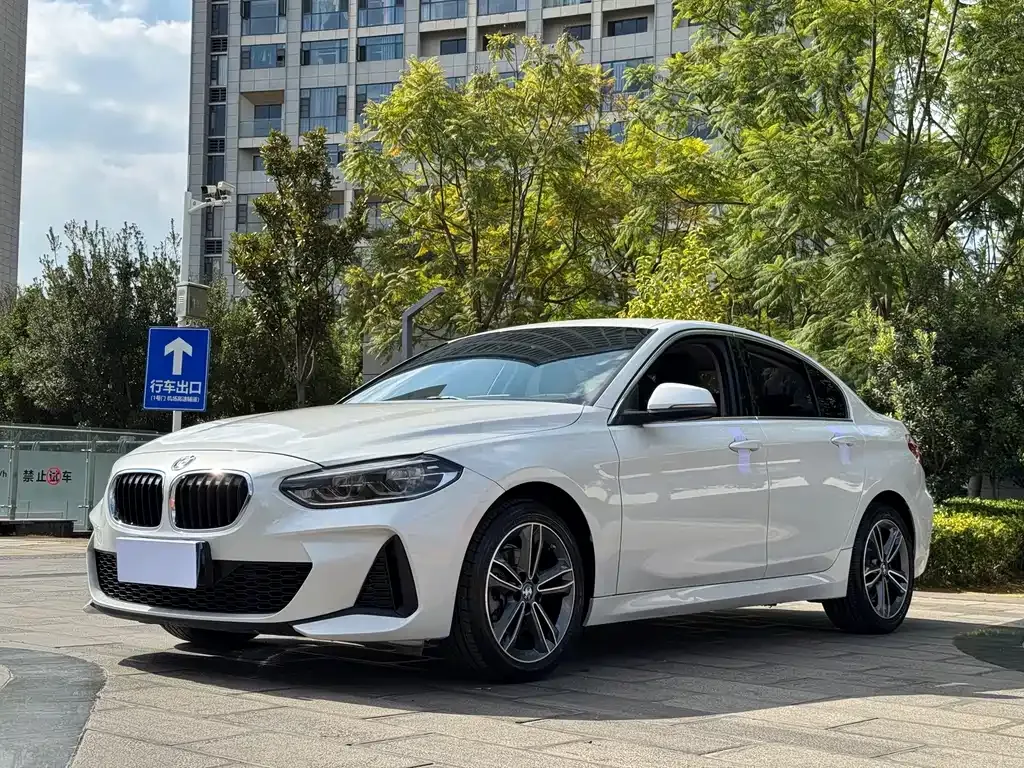 BMW 1 Series — фото 1