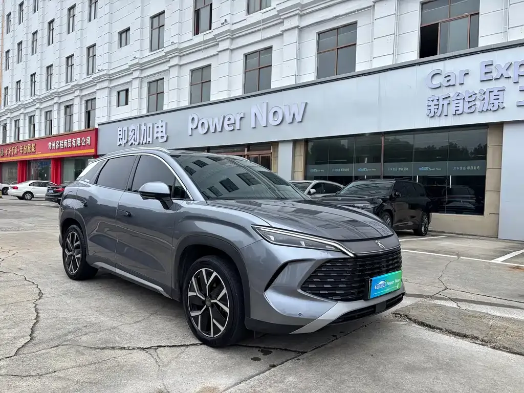 BYD L DM-i — фото 7