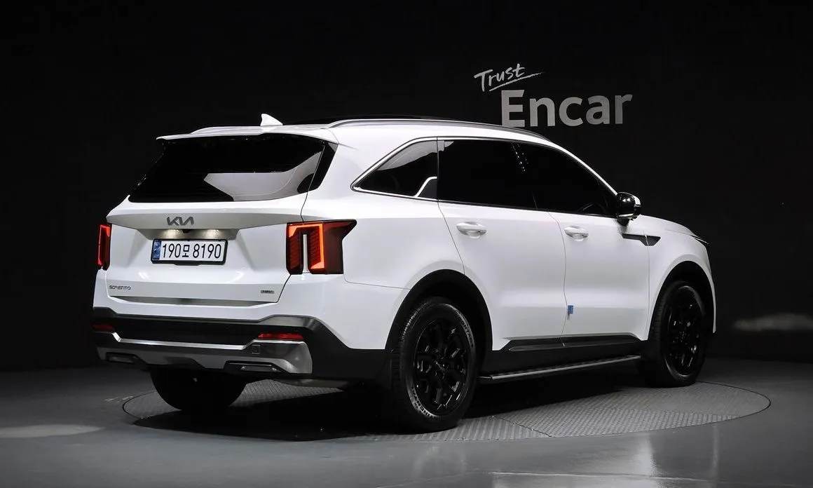 Kia Sorento — фото 5