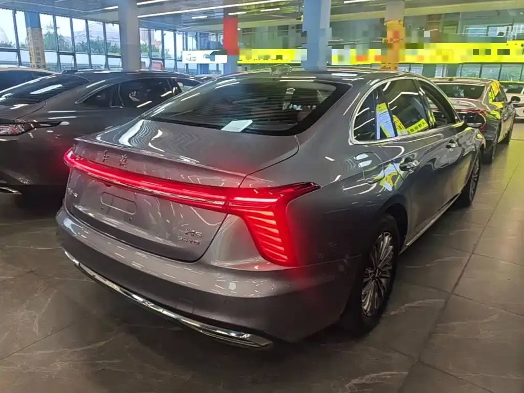 Hongqi H5 — фото 2