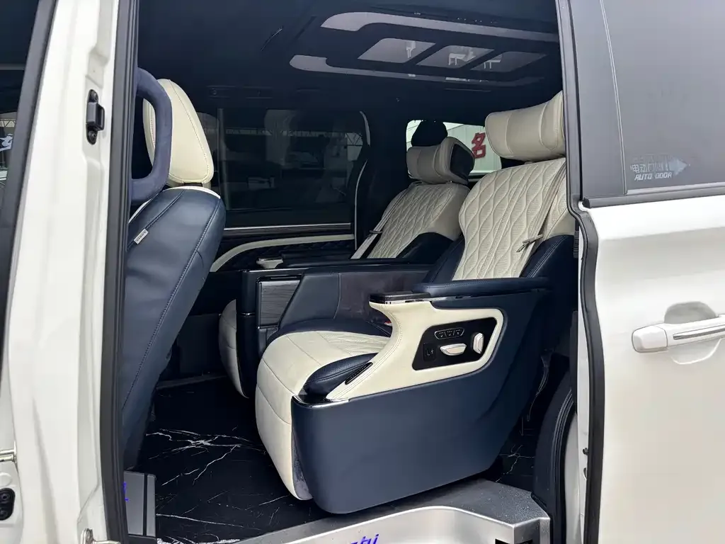 GAC Motor Trumpchi M8 — фото 4