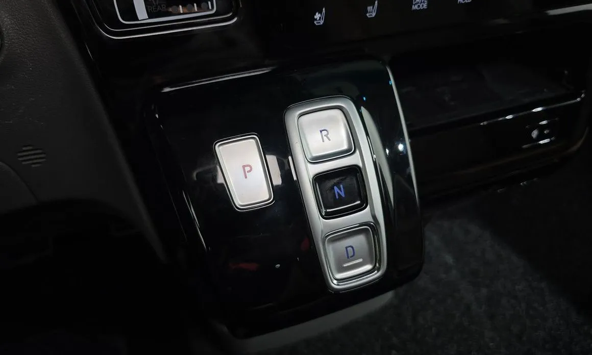 Hyundai Staria — фото 3