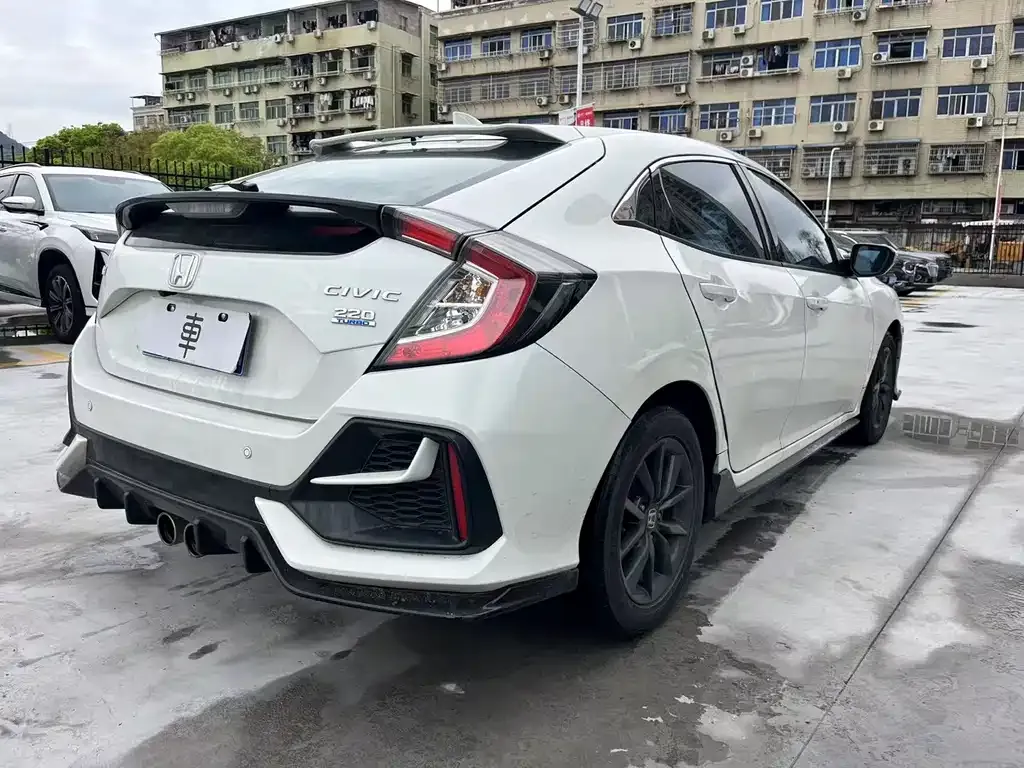 Honda Civic — фото 10