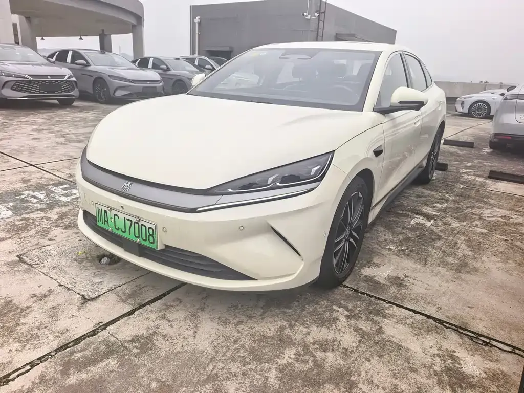 BYD Qin L — фото 1
