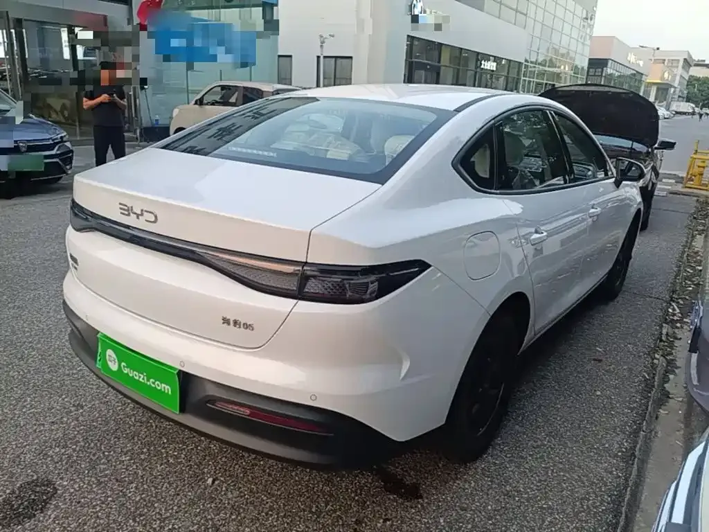 BYD Seal 05 DM-i — фото 4