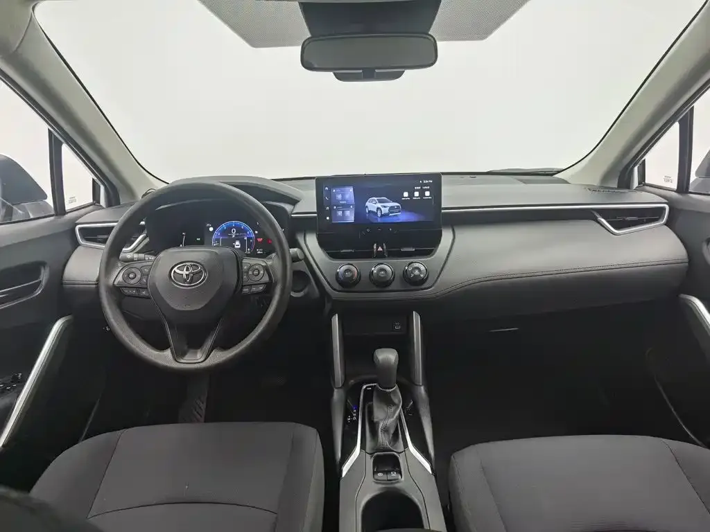 Toyota Corolla Cross — фото 3