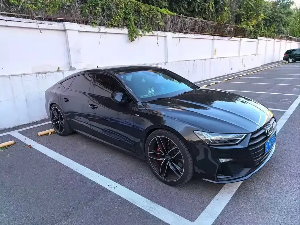 Audi A7 — фото 1
