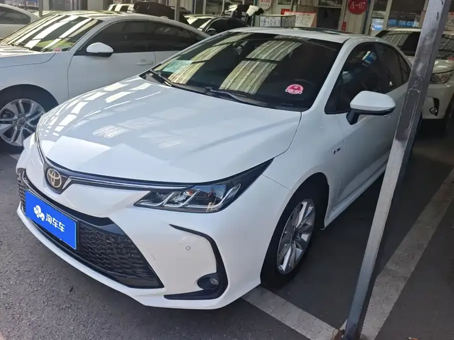 Toyota Corolla — фото 1