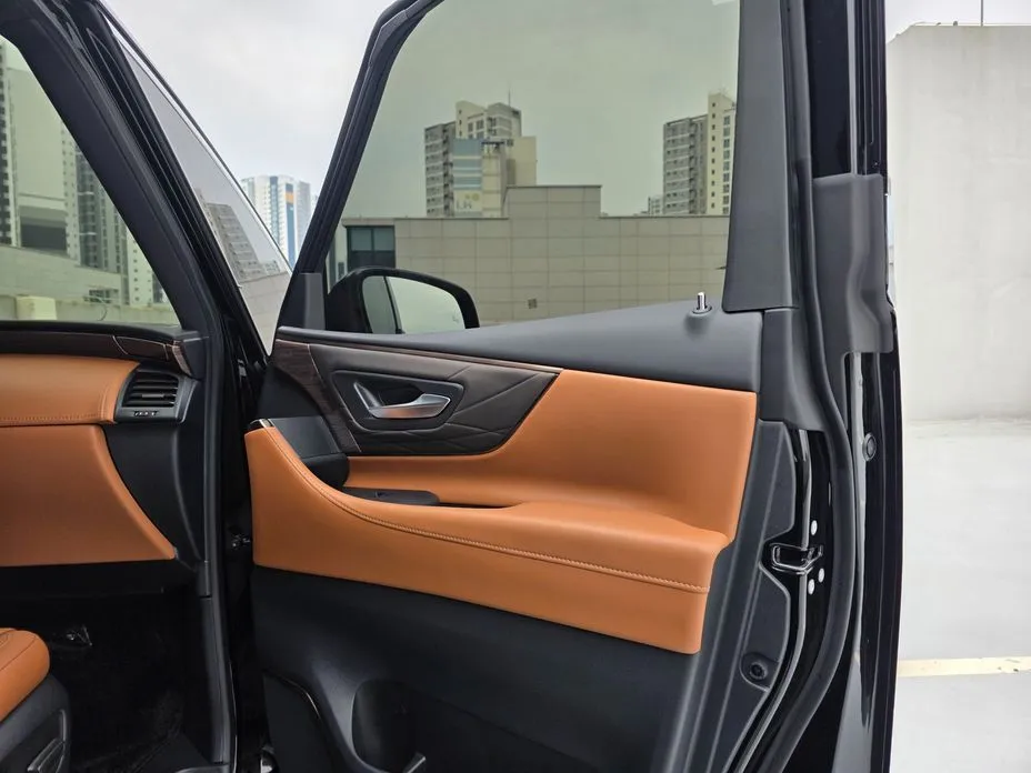 Toyota Alphard — фото 2