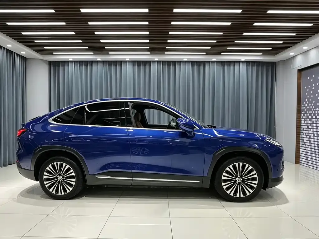 NIO EC6 — фото 10