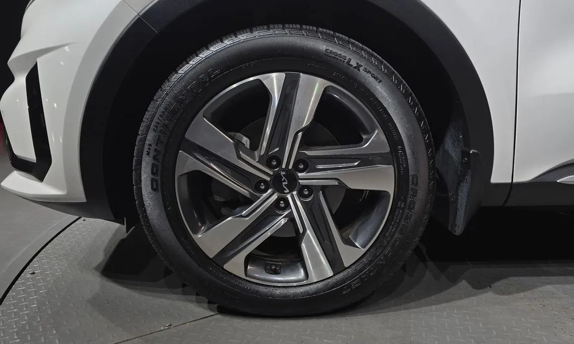 Kia Sorento — фото 5