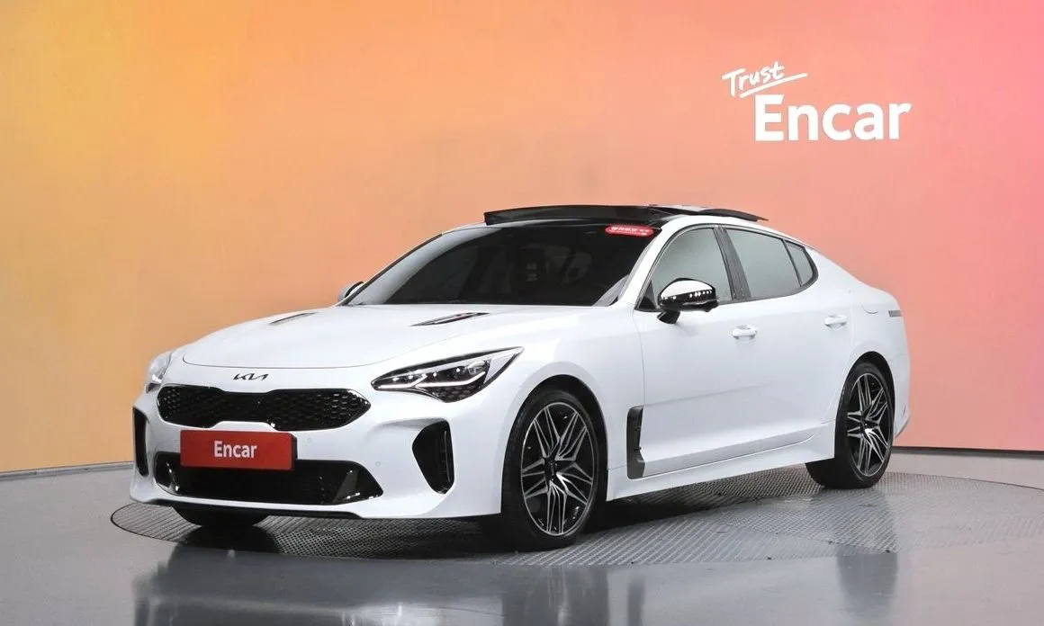 Kia Stinger — фото 1