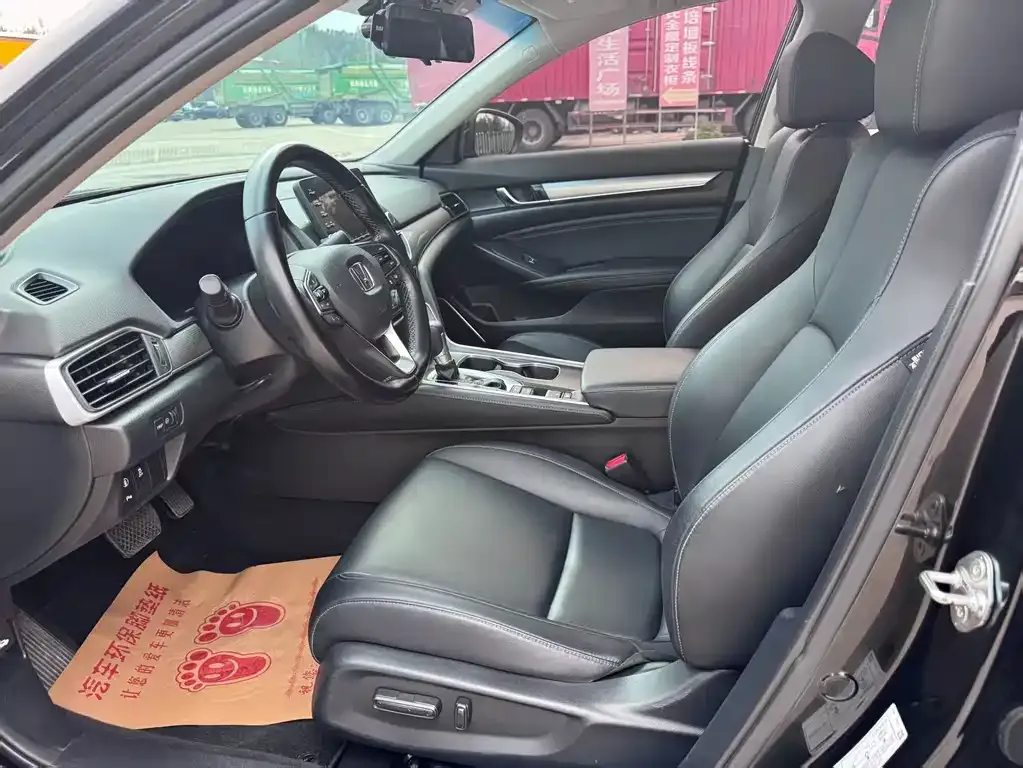 Honda Accord — фото 5