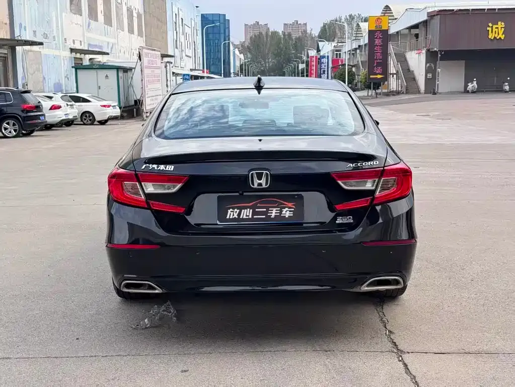 Honda Accord — фото 6