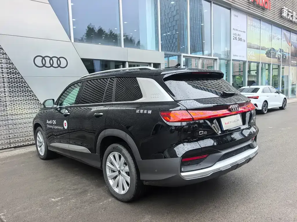 Audi Q6 — фото 3