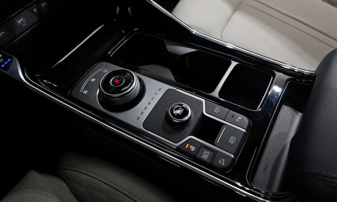 Kia Sorento — фото 10