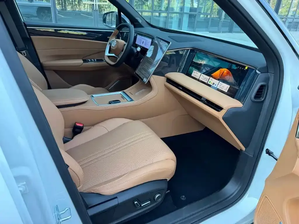 Geely Galaxy L7 — фото 2