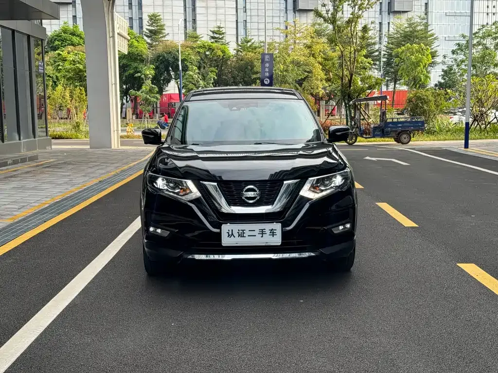 Nissan X-Trail — фото 7