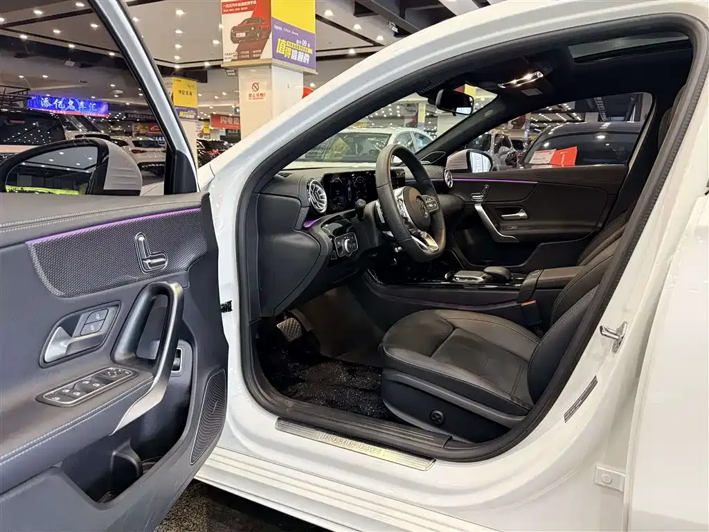 Mercedes-Benz A-Class — фото 10