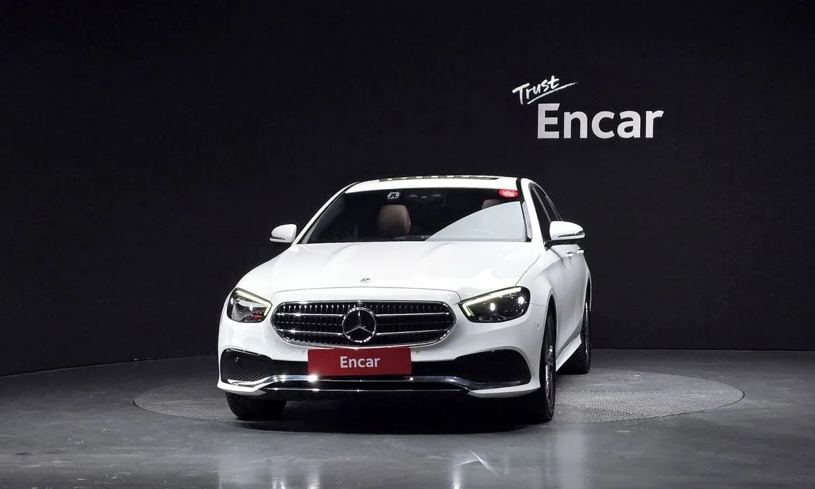 Mercedes-Benz E-Class — фото 4