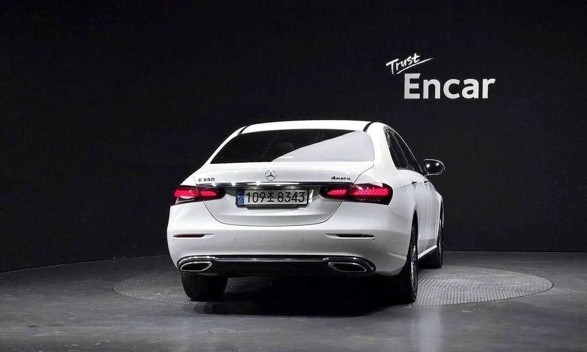 Mercedes-Benz E-Class — фото 10