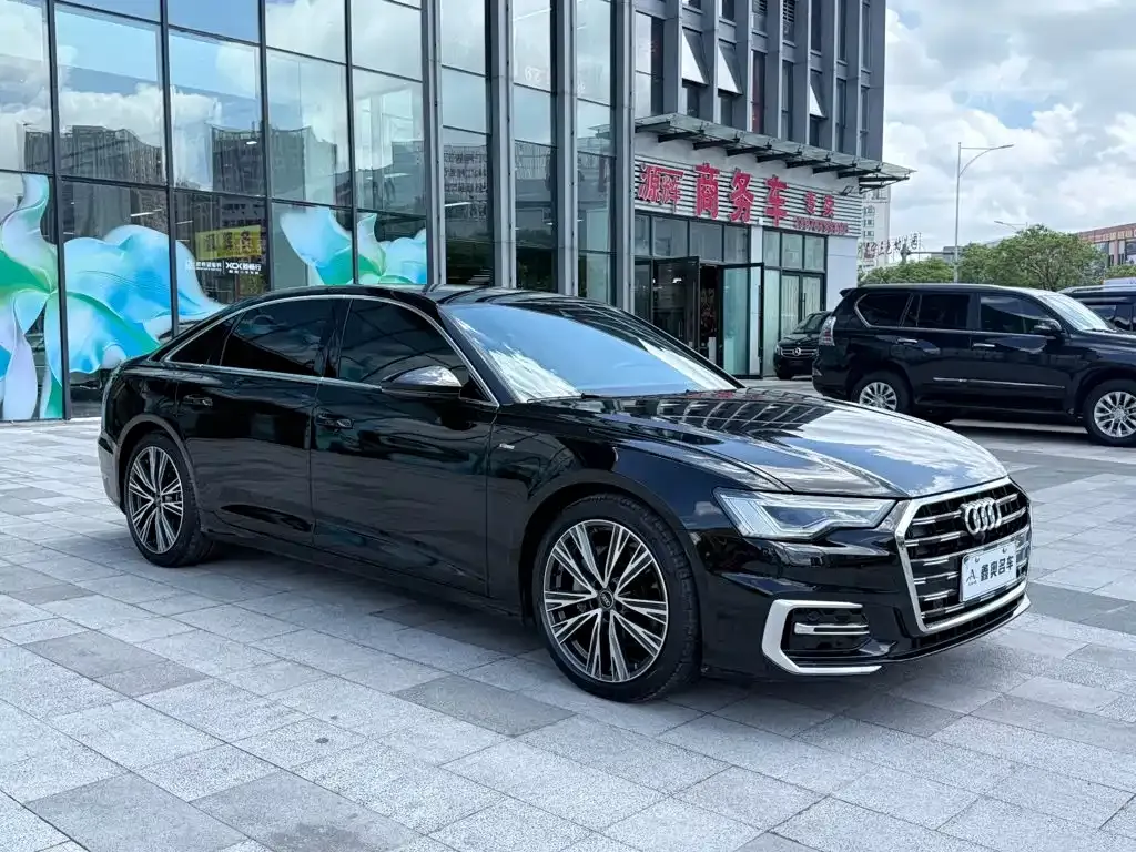 Audi A6L — фото 10