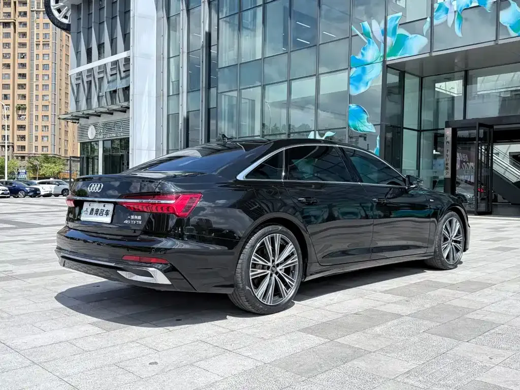 Audi A6L — фото 6