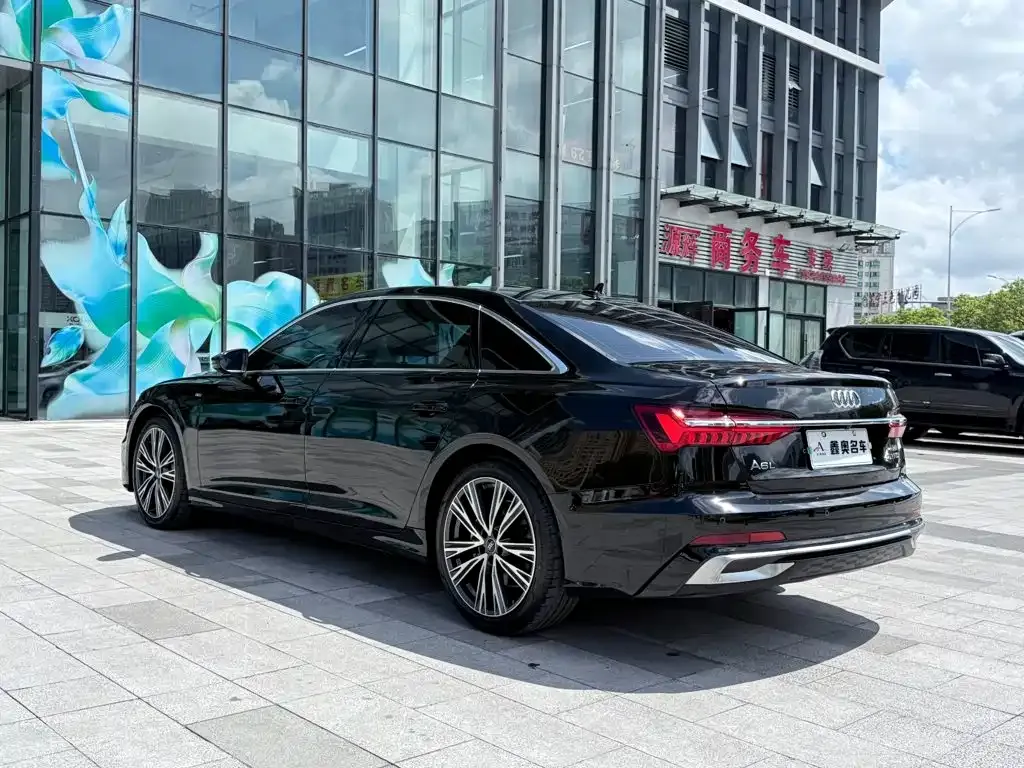 Audi A6L — фото 9