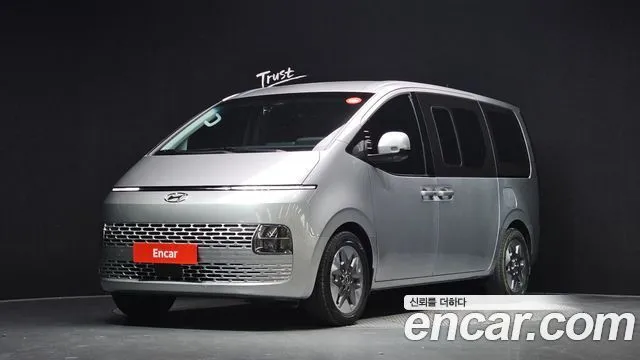 Hyundai Staria — фото 1