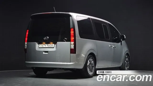 Hyundai Staria — фото 2