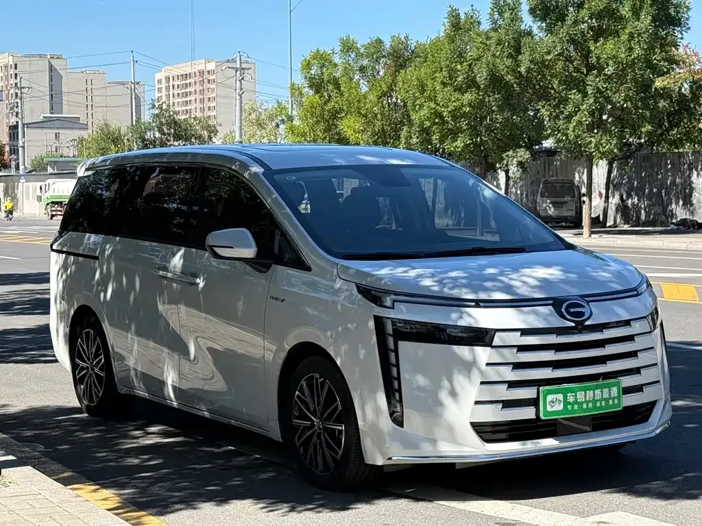 GAC Motor Trumpchi E8 — фото 1
