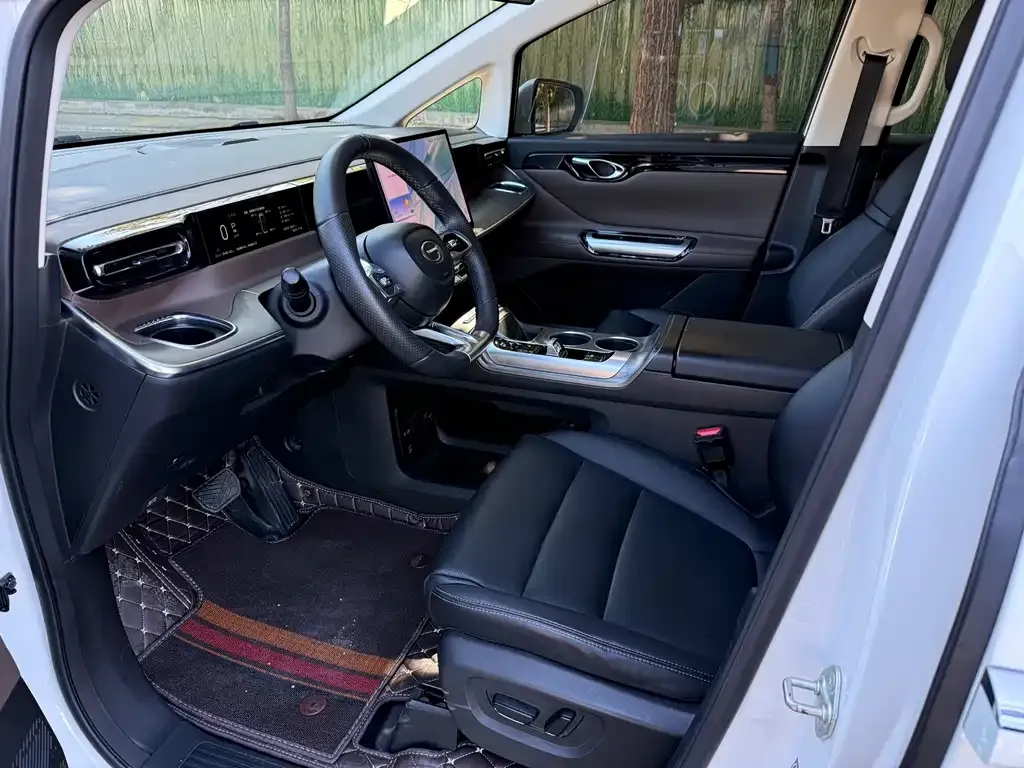 GAC Motor Trumpchi E8 — фото 4